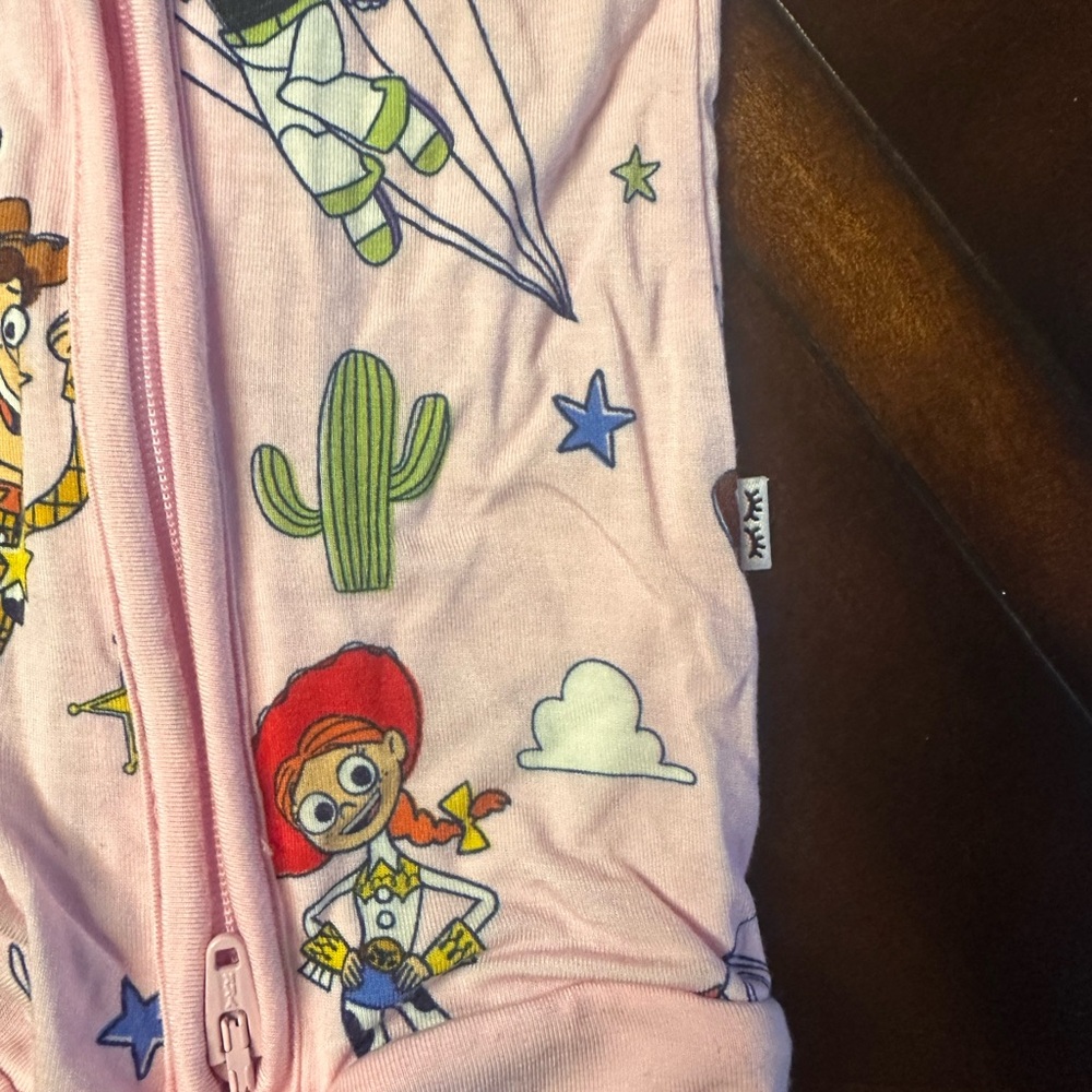 Little Sleepies Toy Story Pink 2T Zippy shortie - Picture 2 of 5
